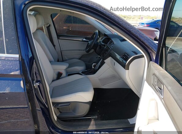 3VVMB7AX6RM038053 2024 VOLKSWAGEN TIGUAN Dark Blue Вид салона спереди
