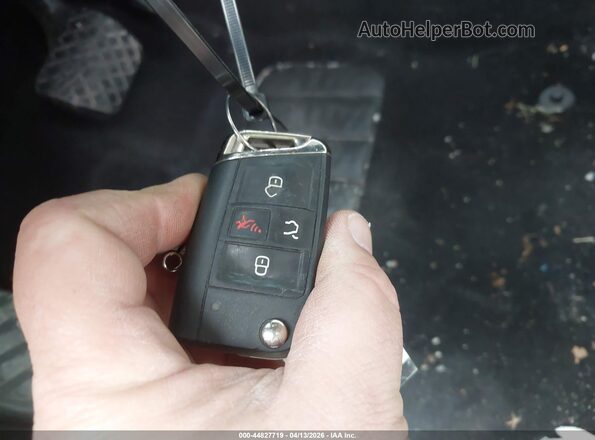3VVRB7AX1PM042921 2023 VOLKSWAGEN TIGUAN White Dashboard view