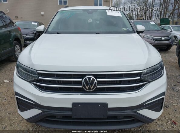 3VVRB7AX1PM042921 2023 VOLKSWAGEN TIGUAN White Rear interior view