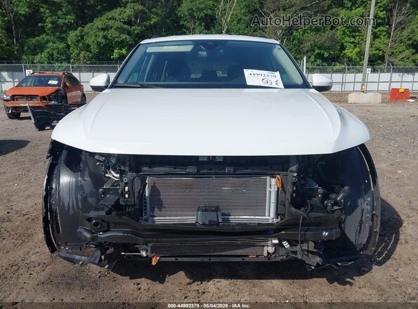 3VVRB7AX1RM225755 2024 VOLKSWAGEN TIGUAN White Vista interior trasera