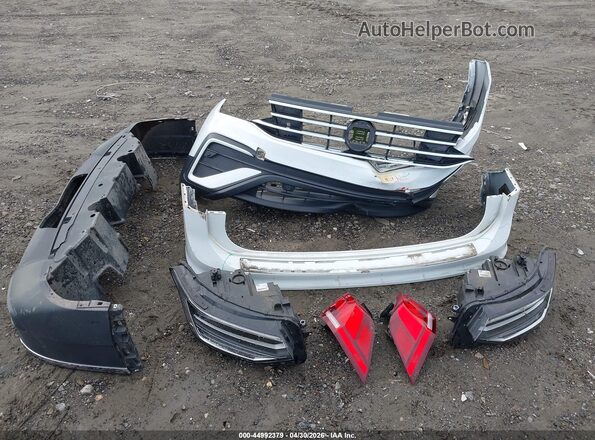 3VVRB7AX1RM225755 2024 VOLKSWAGEN TIGUAN White Vista del cuadro de instrumentos