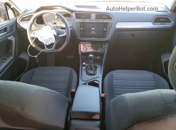 3VVRB7AX7RM187903 2024 VOLKSWAGEN TIGUAN Gray წინა პანელის ხედი