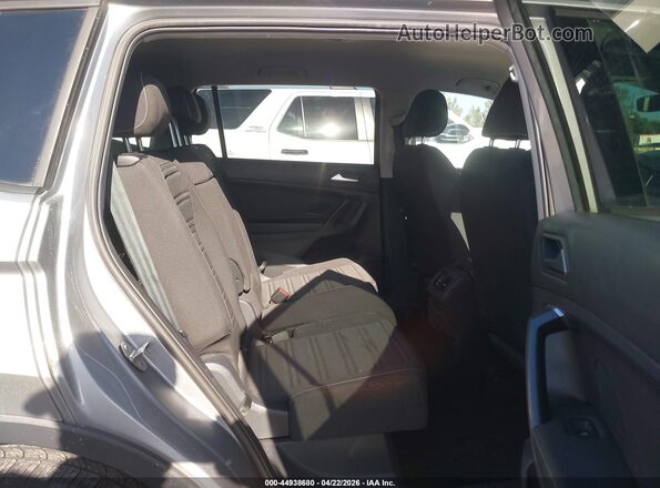 3VVRB7AX8RM131114 2024 VOLKSWAGEN TIGUAN Silver Vista de la etiqueta del VIN