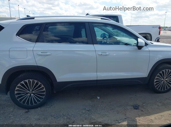 3VVSC7B23TM043337 2026 VOLKSWAGEN TAOS Белый Вид задней части салона