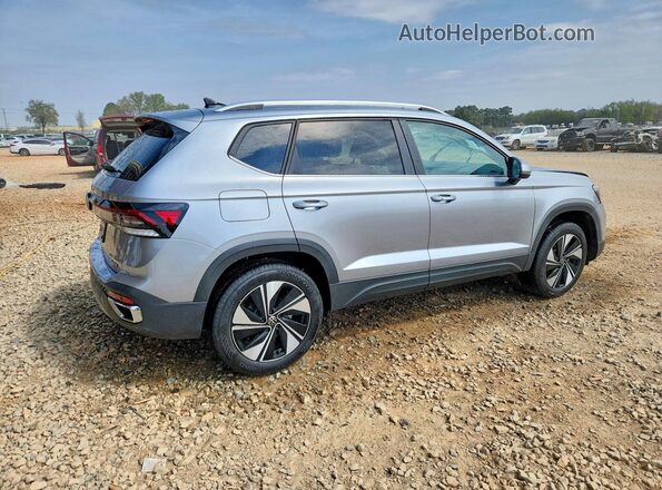 3VVVC7B24TM000574 2026 VOLKSWAGEN TAOS Silver Trasero derecho