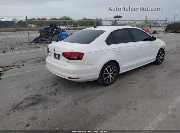 3VWDB7AJ4HM201255 2017 VOLKSWAGEN JETTA White Trasero derecho