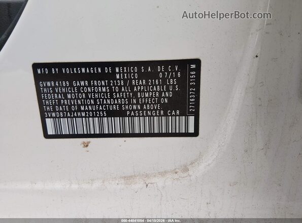 3VWDB7AJ4HM201255 2017 VOLKSWAGEN JETTA White Vista del compartimento del motor