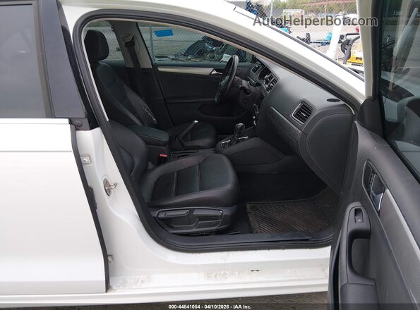 3VWDB7AJ4HM201255 2017 VOLKSWAGEN JETTA White Vista interior delantera