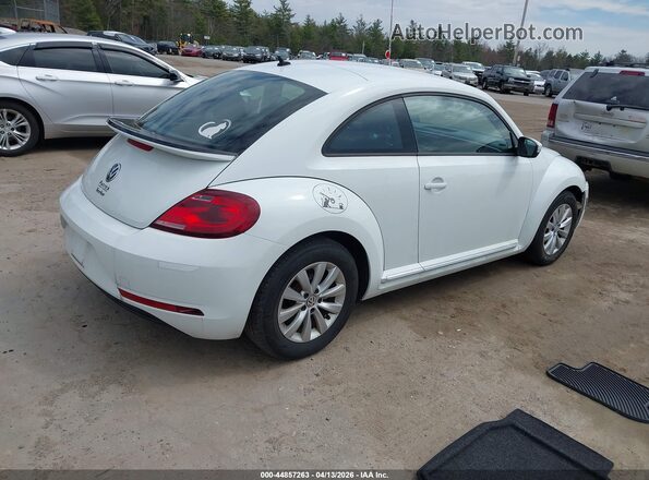 3VWFD7AT1KM715849 2019 VOLKSWAGEN BEETLE White 