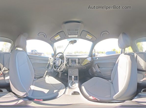 3VWFD7AT7KM711983 2019 VOLKSWAGEN BEETLE Blue 