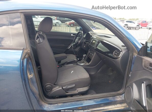 3VWFD7AT7KM712759 2019 VOLKSWAGEN BEETLE Blue 