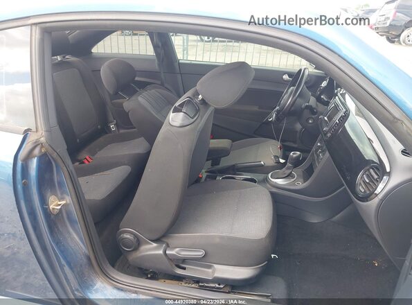 3VWFD7AT7KM712759 2019 VOLKSWAGEN BEETLE Blue 