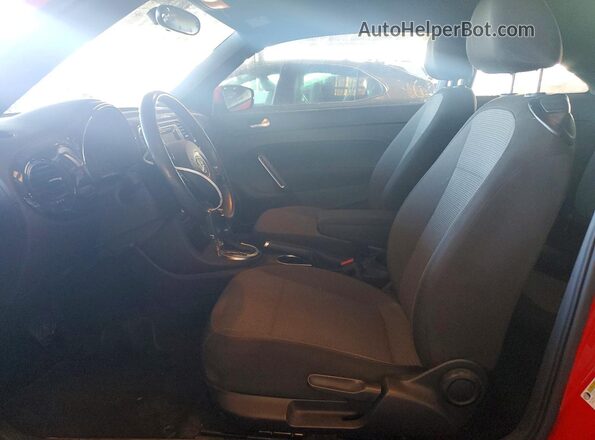 3VWFD7AT9KM712102 2019 VOLKSWAGEN BEETLE Red 