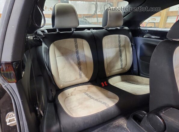 3VWFD7ATXJM706002 2018 VOLKSWAGEN BEETLE Black Rear seats view