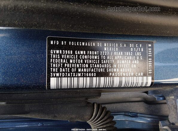 3VWFD7ATXJM716660 2018 VOLKSWAGEN BEETLE Blue Engine compartment view