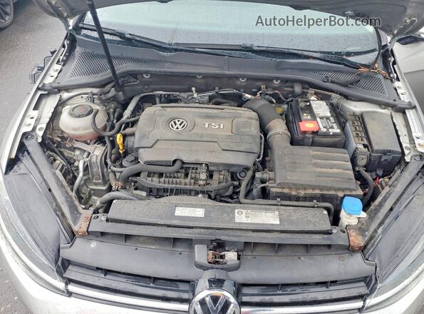 3VWG17AU6JM293100 2018 VOLKSWAGEN GOLF Silver Rear interior view
