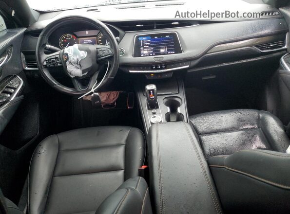 1GYFZER40KF199063 2019 CADILLAC XT4 Red Вид щитка приладів