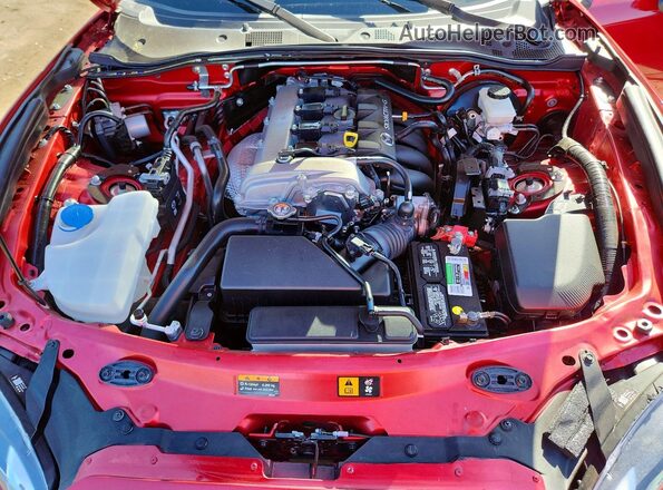 JM1NDAM73P0552108 2023 MAZDA MX-5 Red Vista del compartimento del motor