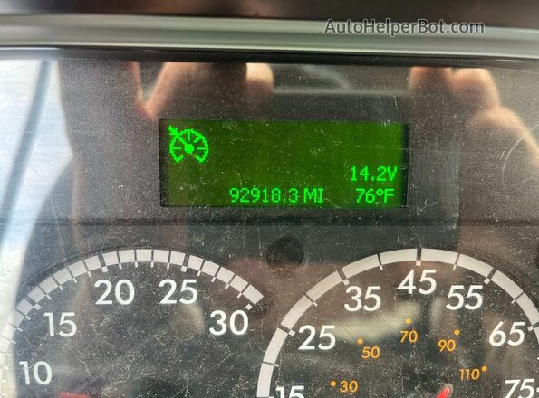 4UZABRDU6HCHS5630 2017 FREIGHTLINER ALL OTHER Yellow Առջևի վահանակի տեսք