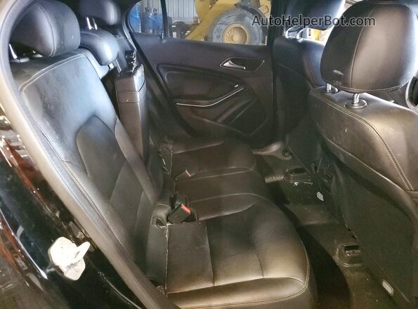 WDCTG4EB7JJ404221 2018 MERCEDES-BENZ GLA-CLASS Black ძრავის განყოფილების ხედი
