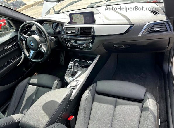 WBA2J7C51JVB28483 2018 BMW M2 White Vista interior delantera