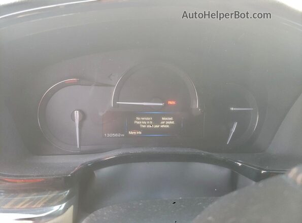 1GYKNARS6HZ138356 2017 CADILLAC XT5 Red Вид задніх сидінь