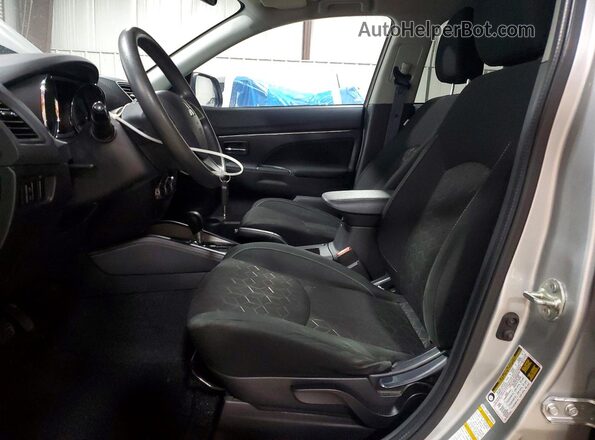 JA4APUAU3NU003137 2022 MITSUBISHI OUTLANDER Silver 