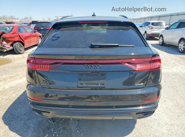 WA1EVBF12ND021879 2022 AUDI Q8 Black წინა სალონის ხედი