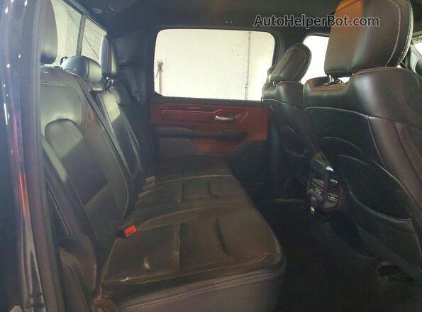 1C6SRFLT9KN876408 2019 RAM 1500 Черный Вид задней части салона