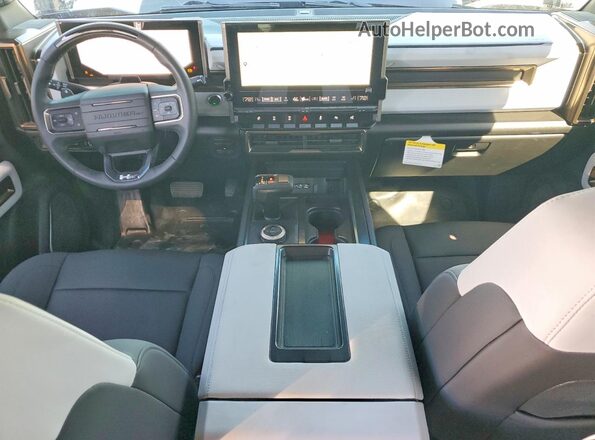 1GKB0NDE2RU104964 2024 GMC HUMMER Silver 