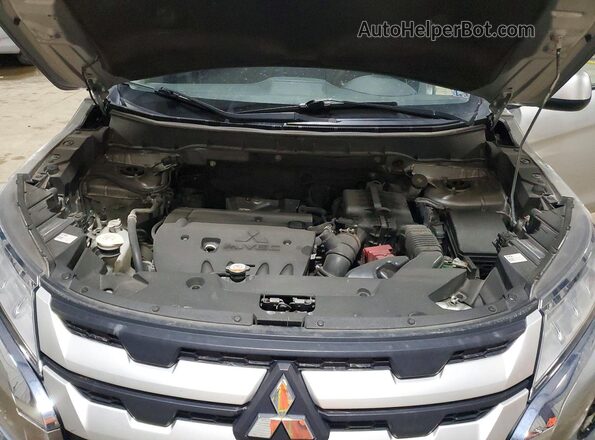 JA4APUAU3NU003137 2022 MITSUBISHI OUTLANDER Silver 