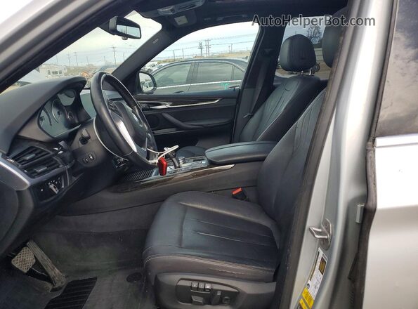 5UXKT0C33H0V95734 2017 BMW X5 Silver Vista del salpicadero