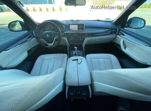 5UXKR0C57H0V66589 2017 BMW X5 Silver 