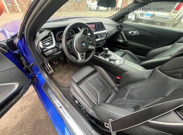 WBAHF9C06SWY43523 2025 BMW Z4 Blue Widok zestawu wskaźników
