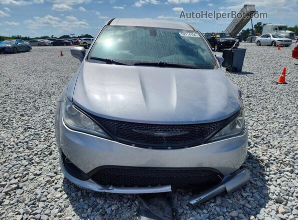 2C4RC1FG8LR120079 2020 CHRYSLER PACIFICA Silver Вид ззаду