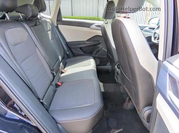 3VVUC7B2XTM013924 2026 VOLKSWAGEN TAOS Black Widok wnętrza z przodu
