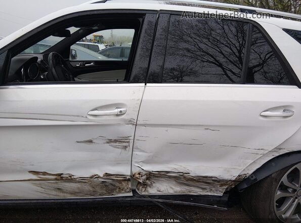 4JGDA5HB5HA894080 2017 MERCEDES-BENZ GLE 350 White Widok wnętrza 360 stopni