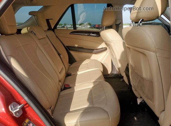 4JGDA5JB2GA682570 2016 MERCEDES-BENZ GLE Red Հետևի նստատեղերի տեսք