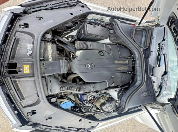 4JGDF6EE0HA758073 2017 MERCEDES-BENZ GLS White Vista interior trasera