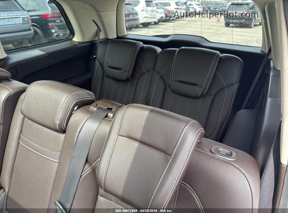 4JGDF6EE0HA758073 2017 MERCEDES-BENZ GLS 450 White VIN sticker view