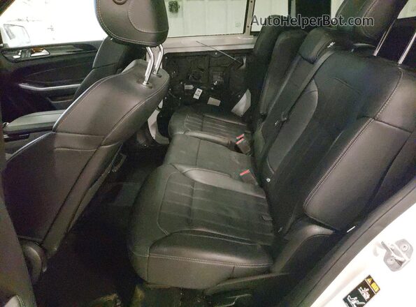 4JGDF6EE2JB156274 2018 MERCEDES-BENZ GLS White Вид задньої частини салону