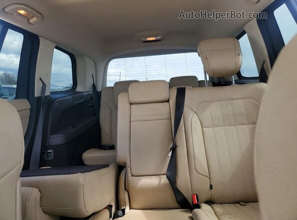 4JGDF6EE5KB236623 2019 MERCEDES-BENZ GLS White Հետևի նստատեղերի տեսք