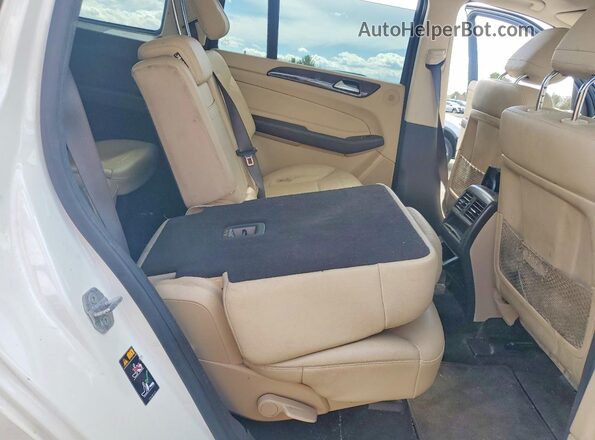 4JGDF6EE5KB236623 2019 MERCEDES-BENZ GLS White Սալոնի հետևի տեսք