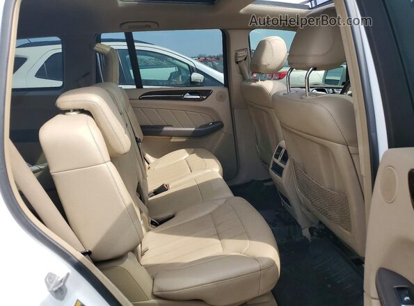4JGDF6EE6GA675598 2016 MERCEDES-BENZ GL-CLASS White Rear seats view
