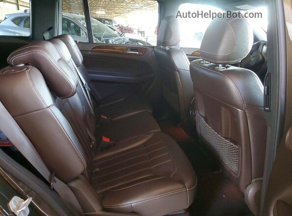 4JGDF6EE7HA815983 2017 MERCEDES-BENZ GLS Коричневый Вид задней части салона