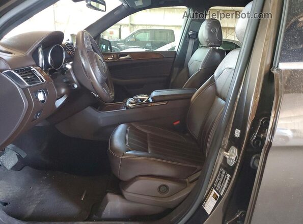 4JGDF6EE7HA815983 2017 MERCEDES-BENZ GLS Коричневый Вид салона спереди