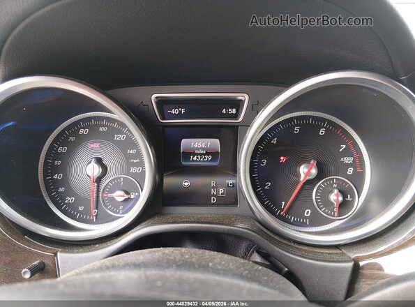 4JGDF6EE7HA832556 2017 MERCEDES-BENZ GLS 450 Silver Vista de los asientos traseros