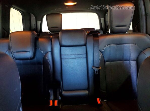 4JGDF6EEXHA900574 2017 MERCEDES-BENZ GLS Silver Rear seats view