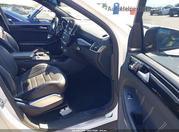 4JGDF7FE2JB061881 2018 MERCEDES-BENZ AMG GLS 63 White Front interior view