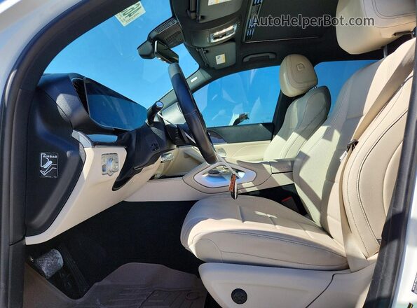 4JGFB4JB5MA314623 2021 MERCEDES-BENZ GLE White Front interior view